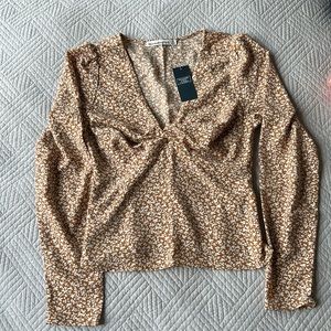 Abercrombie Floral Twist Front long sleeve top XS